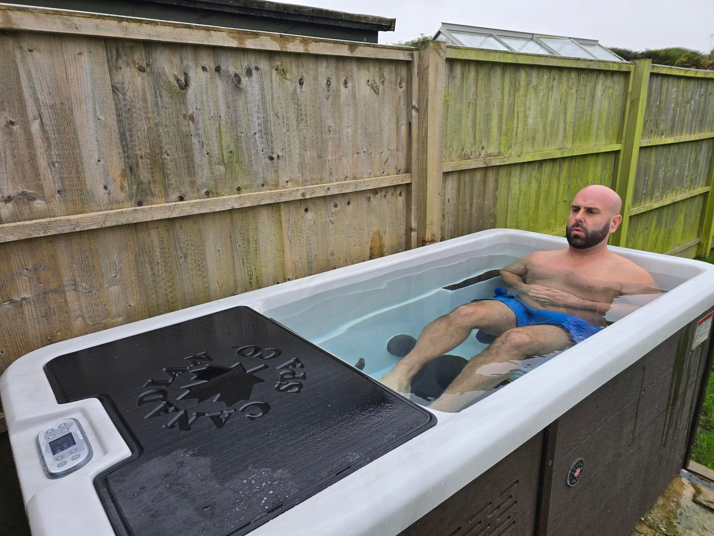 Chill Therapy Spa, Outdoor Spa Winterfest, 1 Person, Spa für Kältetherapie, Temperatur bis zu 5 Grad, kein EIS erforderlich - Braun