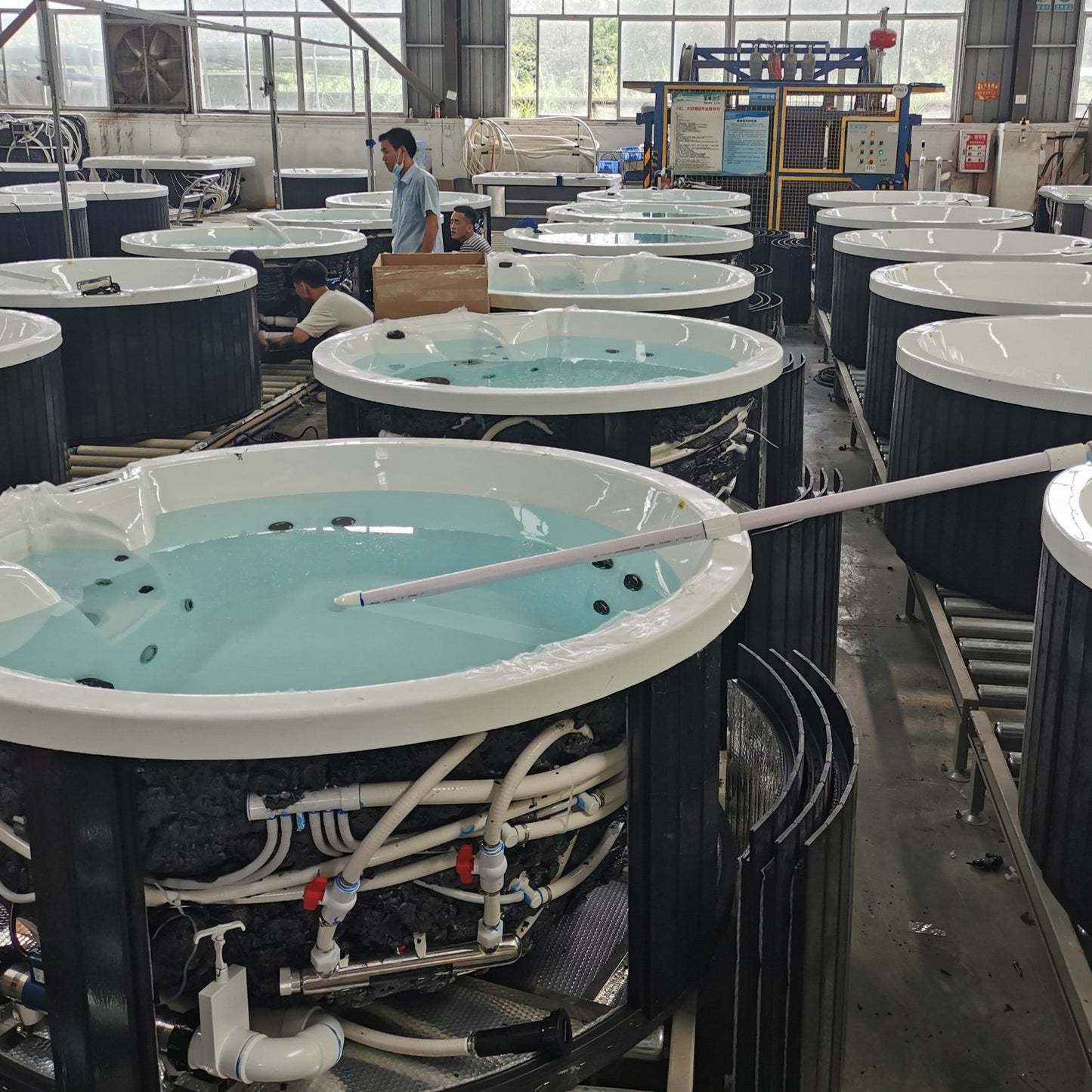 Okanagan UV 160 x 160 x 73cm