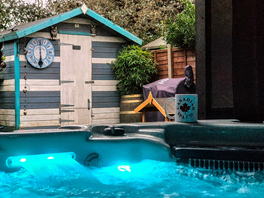 Mit einem Hot-Tub ins neue Jahr 2025 starten: Wellness, Vorsätze und Entspannung für alle