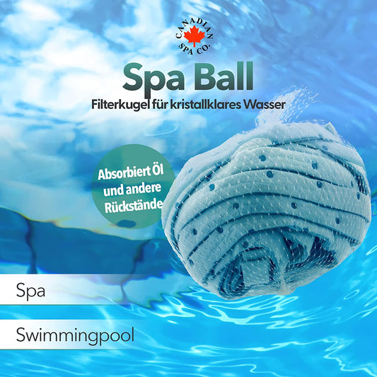 Spa Ball Filterkugel im Wasser mit Text „Filterkugel für kristallklares Wasser“, Hinweis auf Absorption von Öl und Rückständen, Canadian Spa Company Logo sichtbar.