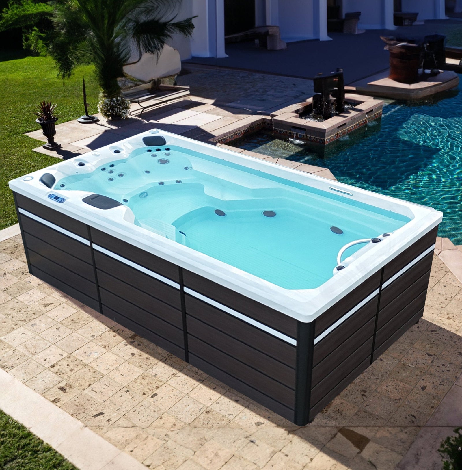 St. Lawrence 4 m Sport Swim Spa als Trainings- und Entspannungsbereich im Garten