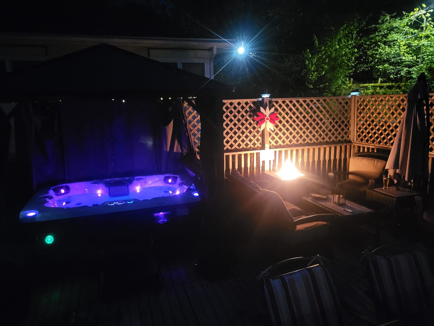 Calgary UV 4-Personen Whirlpool 213 x 150 x 78 cm