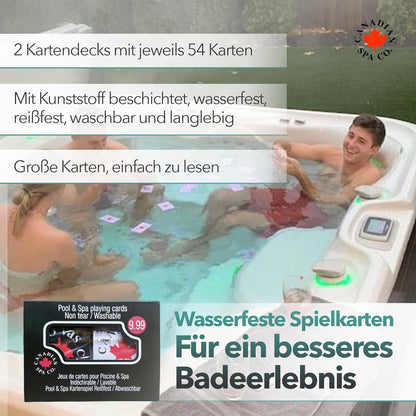 Wasserfeste Spielkarten im Whirlpool während eines Spa-Abends